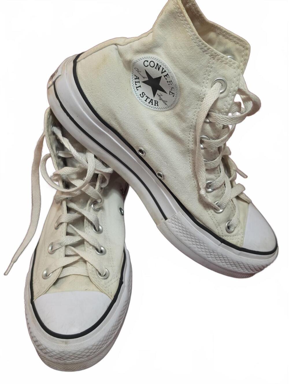 Converse High Tops Womens Size 8 In White